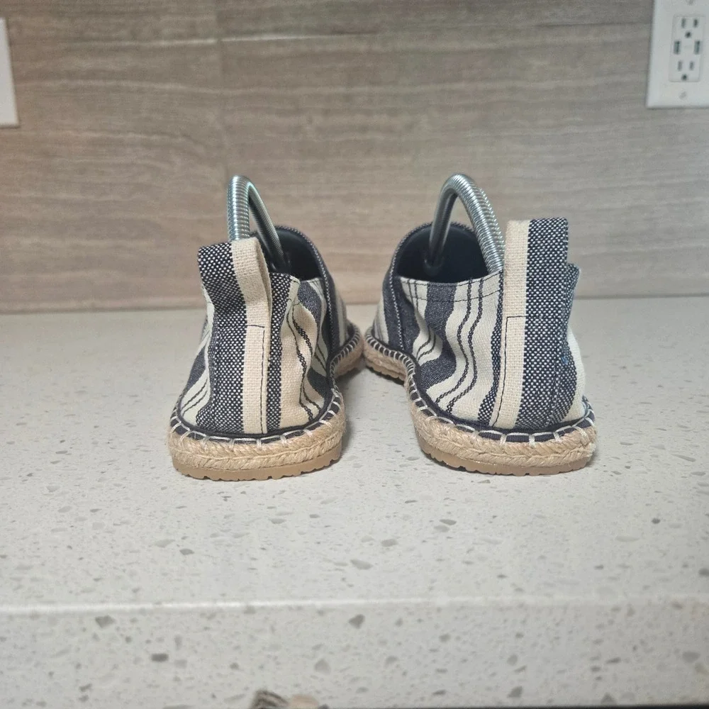 HM Shoes Womens 41 10 Navy Blue Cream Striped Canvas Espadrilles Slip On Flats